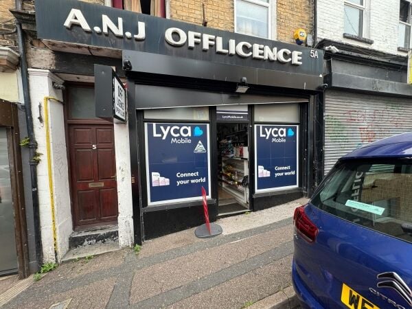 Long Established Town Centre Off Licence - Leasehold Business Long Established Town Centre Off Licence - Leasehold Business