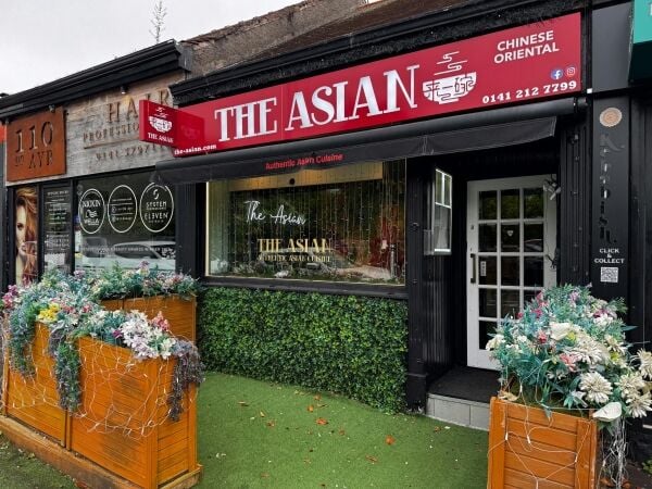 Fully Fitted 40 Cover Restaurant & Take Away Business in Newton Mearns Fully Fitted 40 Cover Restaurant & Take Away Business in Newton Mearns
