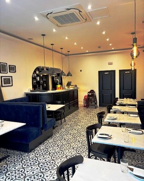 Licensed Indian Restaurant & Takeaway for Sale
