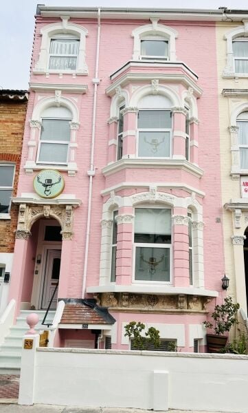 Established Hotel and Apartment, Bournemouth, Dorset Established Hotel and Apartment, Bournemouth, Dorset