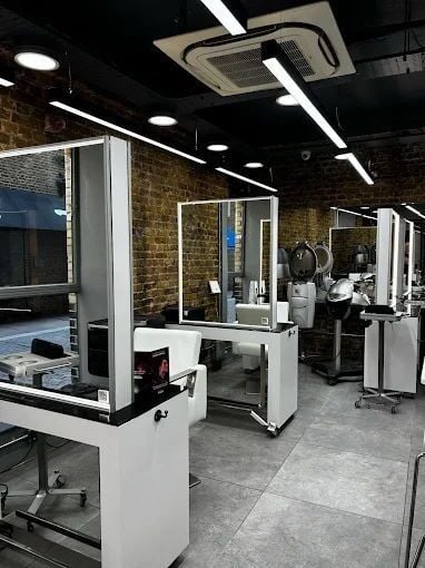 Immaculate Hair & Beauty Salon for Sale Immaculate Hair & Beauty Salon for Sale
