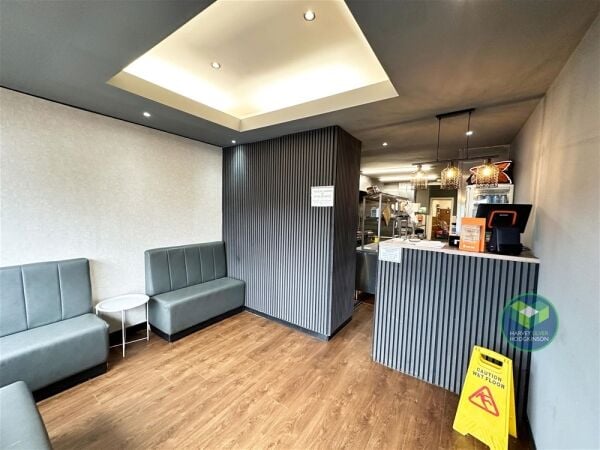 Hot Food Takeaway in Pendlebury, Salford