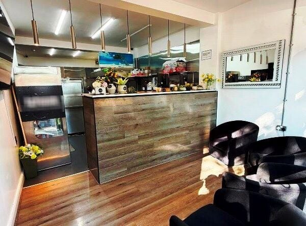 Indian Takeaway - Established 2026, Premier Extractor Installed Suitable For Chicken, Kebab And Pizza Takeaway for Sale
