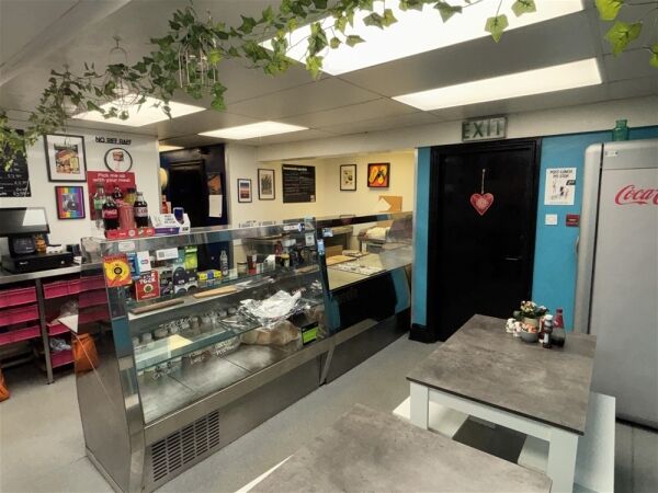 Vacant Unit For Sale in Leeds Vacant Unit For Sale in Leeds