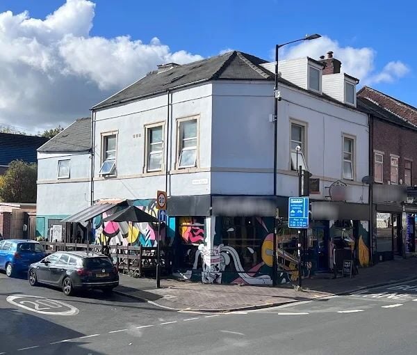 Bar With Pool Table & Restaurant not Utilised for Sale