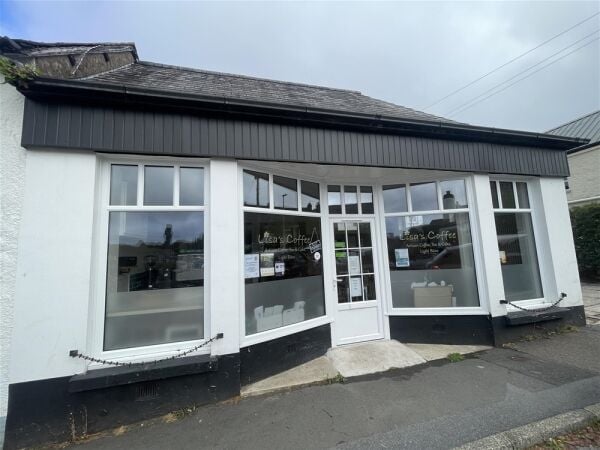 Popular Village Centre Café & Coffee Shop For Sale in Newton Abbot