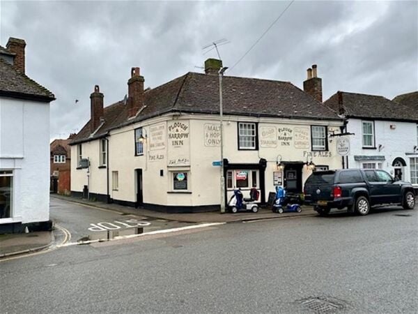 FREEHOLD GRADE II LISTED LIC. PUBLIC HOUSE & RESTAURANT