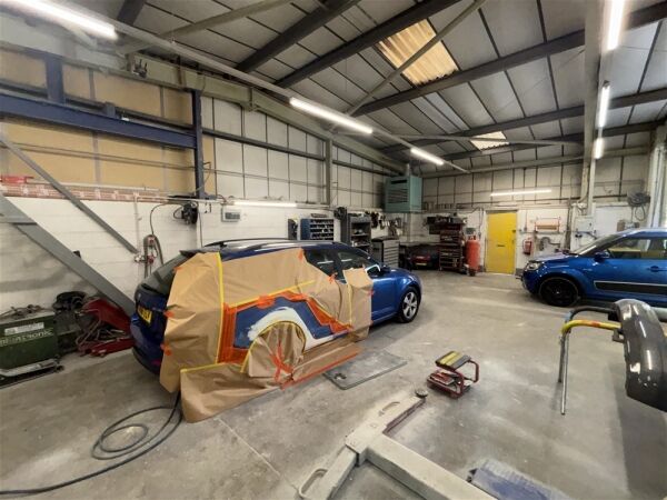 Vehicle Repairs & MOT For Sale in Halifax