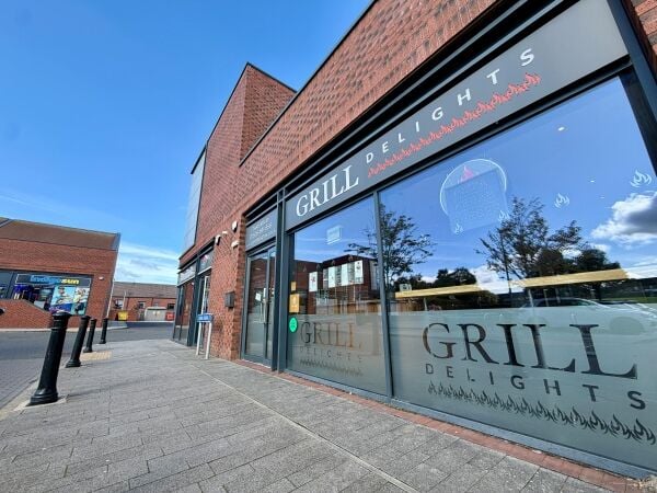 Takeaway business Grill Delights for sale in Broxburn, West Lothian with modern kitchen and parking. Takeaway business Grill Delights for sale in Broxburn, West Lothian with modern kitchen and parking.