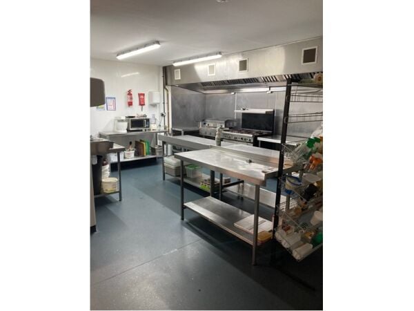 Asset Sale – Commercial Food Production / Dark Kitchen Opportunity Asset Sale – Commercial Food Production / Dark Kitchen Opportunity