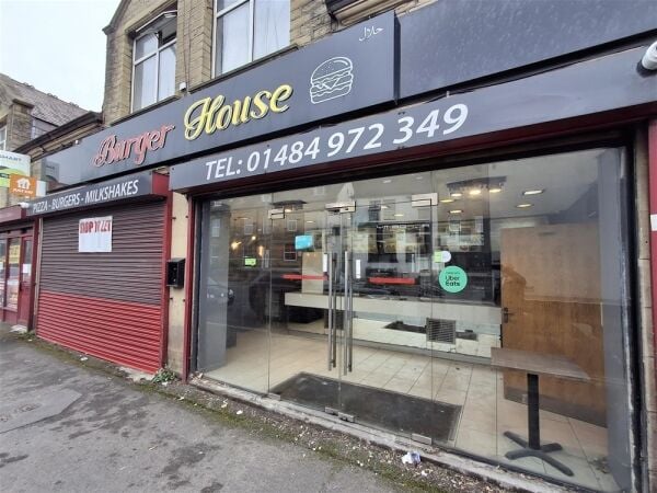 Vacant Unit For Sale in Huddersfield Vacant Unit For Sale in Huddersfield