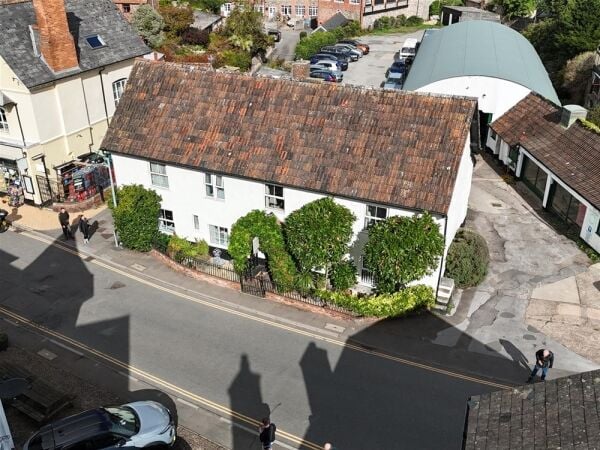 Charming Guest House in Porlock For Sale in Minehead Charming Guest House in Porlock For Sale in Minehead