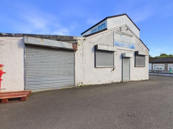 Established Freehold Bakery With Extensive Premises In Torrance