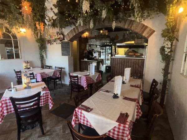 Restaurants For Sale in Leeds Restaurants For Sale in Leeds