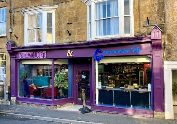 LICENSED CAFÉ/COFFEE SHOP/BAR
