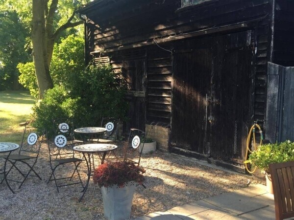 FULLY LICENSED FINE DINING RESTAURANT & WEDDING VENUE FOR SALE IN DELIGHTFUL HERTFORDSHIRE VILLAGE Photo 10