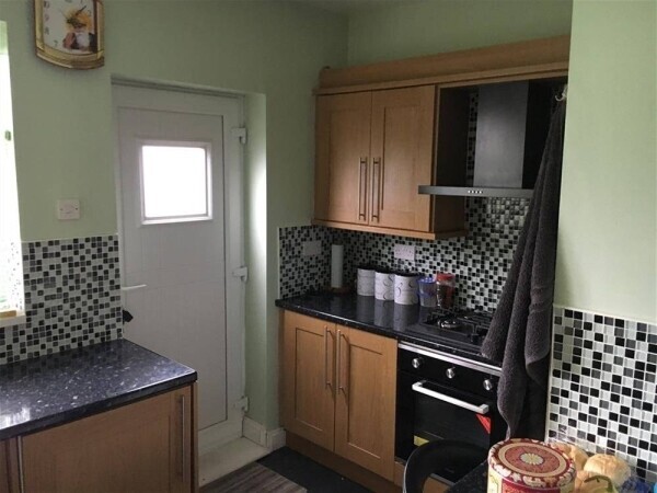 LICENSED CONVENIENCE STORE & NEWSAGENT WITH FAMILY HOME FOR SALE IN STANLEY/CO DURHAM Photo 10