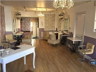 Vacant Hair & Beauty Salon for sale - East Grinstead Photo 8