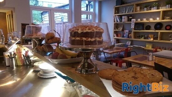 Busy trendy cafe/coffee shop for sale on High Street. Popular spot with garden and regular customers Photo 10