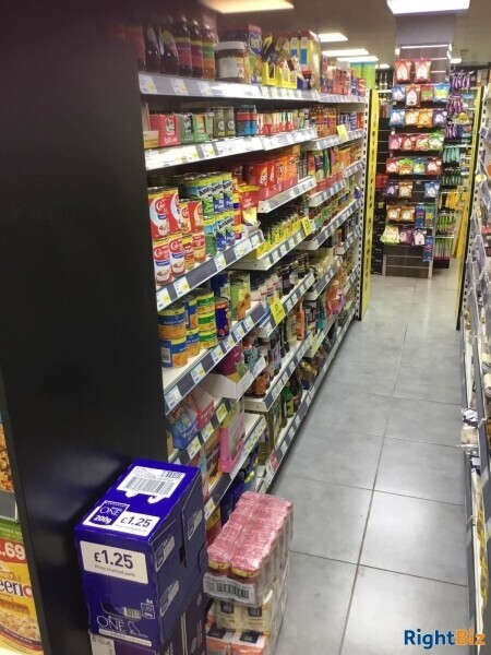 Well Fitted Self Service Convenience Store Photo 10