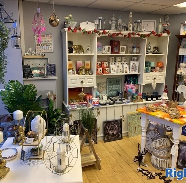 Freehold Retail Business with 3 Bedroom Flat and Outbuildings Photo 10