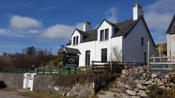 HOLIDAY LET | BED & BREAKFAST | LARGE FAMILY HOME Photo 10