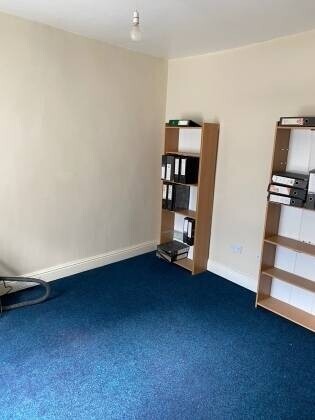 Convenience Store for sale in Bargoed Photo 10