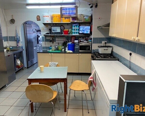 High Turnover Traditional Fish & Chip Takeaway Warwickshire Photo 10