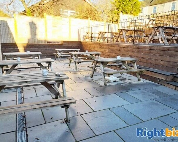 GLOUCESTERSHIRE - TRADITIONAL COMMUNITY PUBLIC HOUSE IN BUSY FOREST OF DEAN TOWN Photo 10