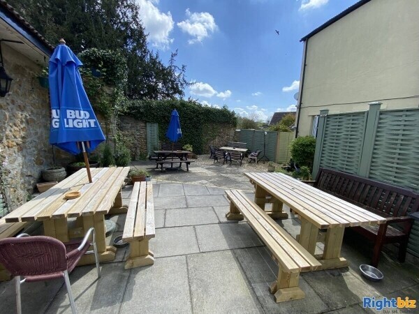 SOMERSET - VILLAGE FREE HOUSE Photo 10