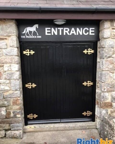 PEMBROKESHIRE (NEAR TENBY) - VILLAGE CENTRE CATERING LED PUBLIC HOUSE Photo 10