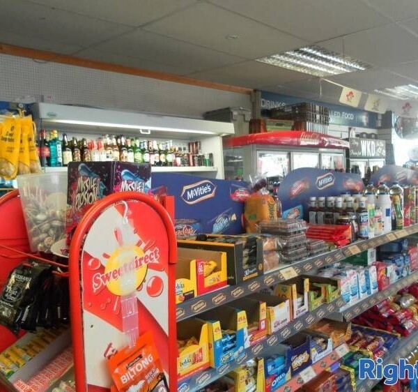 Leasehold Newsagents and Off-Licence Located In Warwick Photo 10