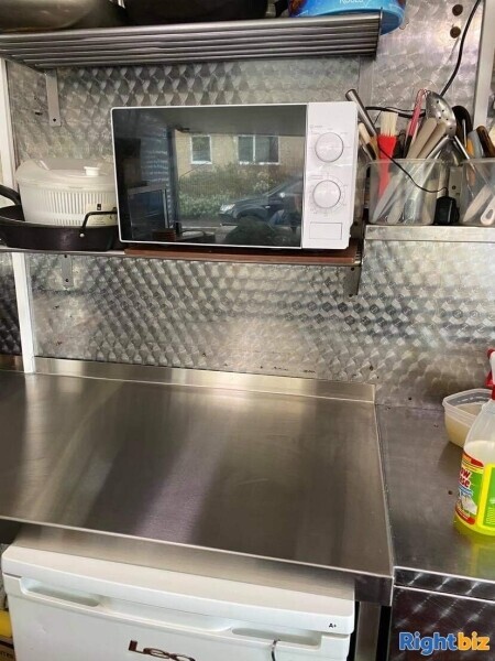 Catering van with pitch, Ringwood, Hampshire Photo 10