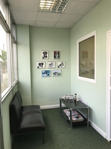 Profitable, Well Equipped Dog Grooming Parlour Salon Photo 10