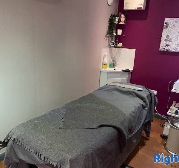 Well Established Beauty Salon For Sale Photo 10