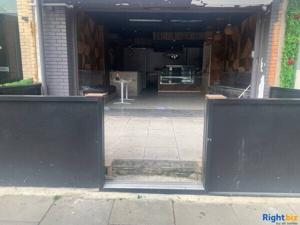 Newly Refurbished Café and Shisha Lounge Photo 10