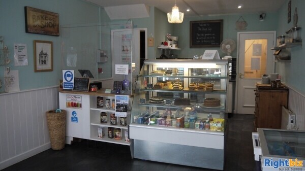 A CAFÉ IN A PICTURESQUE VILLAGE Photo 10