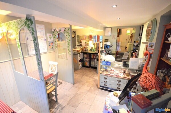Popular and neatly presented café & coffee shop in the beautiful town of Dunblane (ref 1408) Photo 9