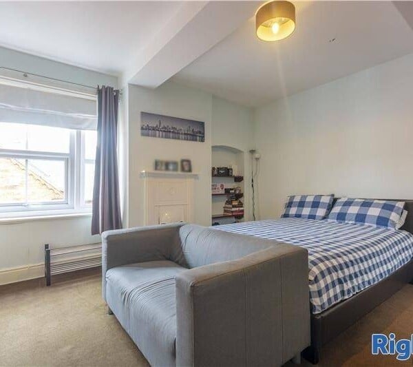 Freehold Opportunity Post Office & Retail store with 4 Bedroom Accommodation Photo 9