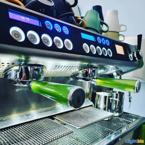 Henry's Home and Café Leasehold Business for Sale Photo 10