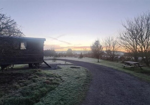*REDUCED* Luxury Camp site with a large residential property Photo 10