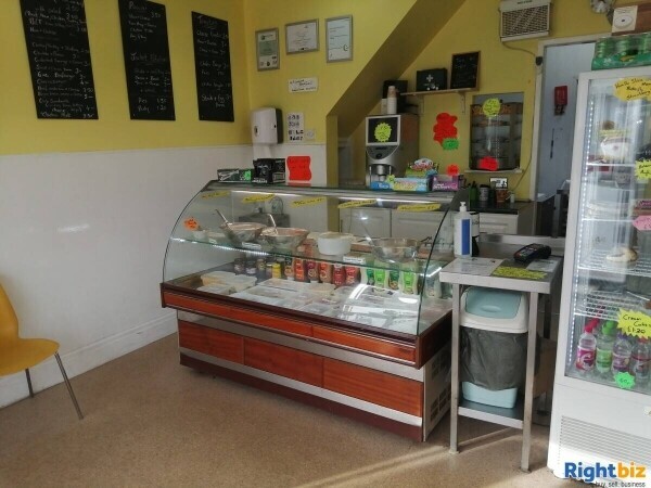 Busy Breakfast / Sandwich Shop in Atherton Photo 9