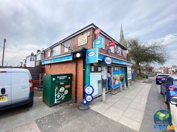 NEWSAGENTS: RADCLIFFE: Photo 10