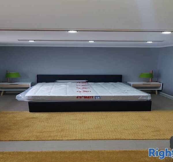 Popular Vape Store with Games Room Photo 10