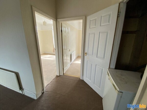 Freehold Convenience Store & Off Licence Store with 2 Bedroom Property Photo 10
