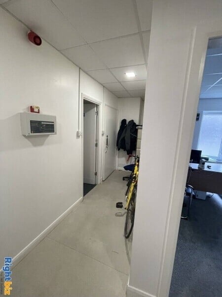 LeaseHold Bakery or Pizza Shop Premises For Sale In Hayes London Photo 10