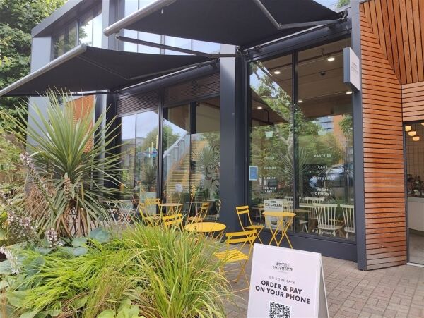 Artisan Bakery Bakehouse and Coffee Shop Restaurant in East London Photo 10