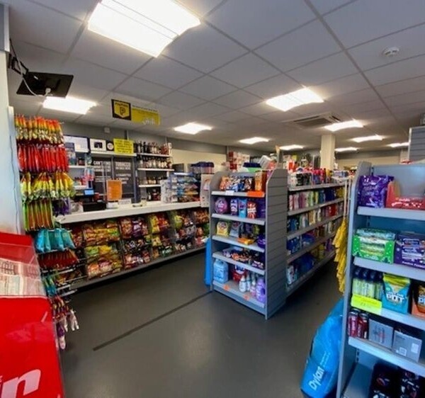 Leasehold Convenience Store & Off License Located In Atherstone Photo 10