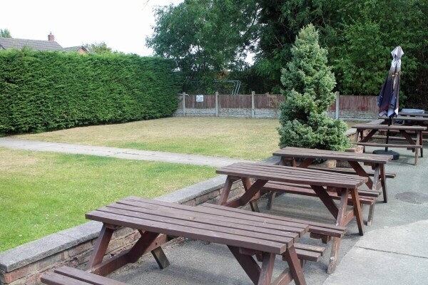 CHESHIRE - TRADITIONAL COMMUNITY PUB IN SEMI RURAL LOCATION PRICED FOR QUICK SALE Photo 10