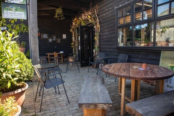 ESSEX - ATTRACTIVE MULTI-FACETED BUSINESS Photo 10